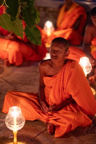 ภาพ No.141265:PhotoStory มหาศรัทธา ธรรมยาตราศรีลังกา EP.6 พิธีจุดวิสาขประทีป 6 วัด ถวายเป็น พุทธบูชา  โครงการสยาม-ลังกา ธรรมยาตรา  ฉลองเทศกาลวิสาขบูชาแห่งชาติ ศรีลังกา  บูชาธรรม 80 ปี หลวงพ่อธัมมชโย วันที่ 16 พฤษภาคม พ.ศ. 2567