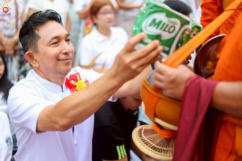 ภาพ No.245467:วันอาทิตย์ที่ 14 กันยายน พ.ศ. 2568 ตักบาตรพระ 555 รูป มหากุศล  น้อมถวายเป็นพุทธบูชา ณ หอนาฬิกาเบตง อ.เบตง จ.ยะลา