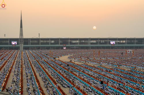 ภาพ No.324105:วันที่ 22 เมษายน พ.ศ.2569 (วันคุ้มครองโลก) พิธีถวายมหาสังฆทาน 40,000 กว่าวัดทั่วประเทศ ณ ลานธรรม พระมหาธรรมกายเจดีย์ วัดพระธรรมกาย