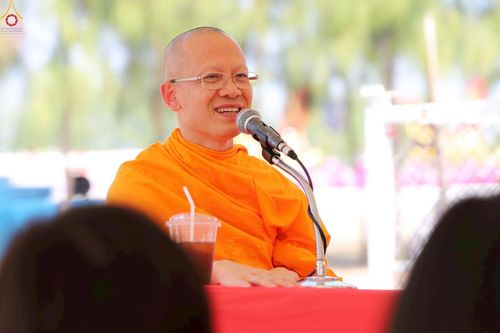 ภาพ No.306716:ภาพเบื้องหลังอาสาสมัครรวมใจ ชุดที่ 5 ในโครงการธรรมยาตรา กตัญญูบูชา มหาปูชนียาจารย์ พระมงคลเทพมุนี(สด จนฺทสโร) พระผู้ปราบมาร อนุสรณ์สถาน 7 แห่ง ปีที่ 14