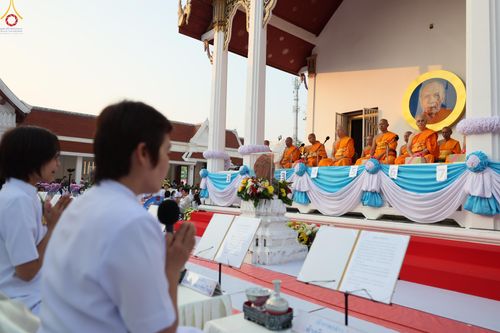 ภาพ No.297552:วันที่ 18 มกราคม พ.ศ. 2569 พิธีตักบาตรพระธรรมยาตรา ณ วัดโบสถ์บน ต.บางคูเวียง จ.นนทบุรี อนุสรณ์สถานลำดับที่ 4 สถานที่เกิดด้วยกายธรรม ในโครงการธรรมยาตรา กตัญญูบูชา มหาปูชนียาจารย์ พระมงคลเทพมุนี(สด จนฺทสโร) พระผู้ปราบมาร อนุสรณ์สถาน 7 แห่ง ปีที่ 14