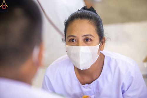 ภาพ No.78701:พิธีปลงผมนาคธรรมทายาท โครงการอบรมยุวธรรมทายาท มัชฌิมธรรมทายาท และธรรมทายาทรุ่นอุดมศึกษา ณ สภาธรรมกายสากล วัดพระธรรมกาย วันเสาร์ที่ 1 เมษายน พ.ศ. 2566