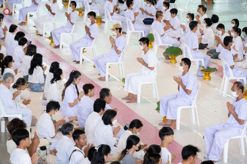 ภาพ No.83541:พิธีตัดปอยผมและปลงผม ในโครงการบรรพชาอุปสมบทหมู่ ธรรมทายาทรุ่นเข้าพรรษา ณ วัดพระธรรมกาย วันอาทิตย์ที่ 16 กรกฎาคม พ.ศ.2566