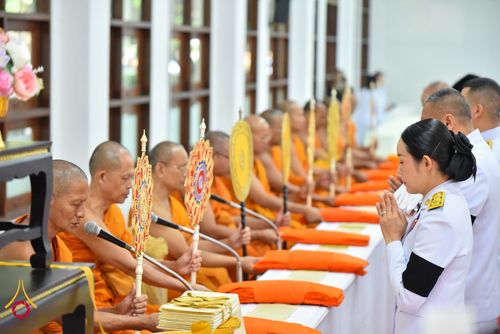 ภาพ No.344263:วันที่ 12 สิงหาคม พ.ศ. 2569  พสกนิกรชาวอำเภอคลองหลวง พร้อมใจร่วมพิธีสวดพระพุทธมนต์และทำบุญตักบาตรถวายพระราชกุศล เนื่องในวันคล้ายวันพระราชสมภพ สมเด็จพระบรมราชชนนีพันปีหลวง และวันแม่แห่งชาติ 12 สิงหาคม 2569