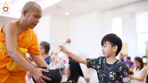 ภาพ No.332046:วันอาทิตย์ที่ 31 พฤษภาคม พ.ศ. 2569 วัดพระธรรมกายสิงคโปร์จุดประทีปแห่งศรัทธา ฉลองวิสาขบูชา ปี 2569 ยิ่งใหญ่ Dhammakaya Centre Singapore Illuminates the Lights of Faith in a Grand Vesak Day 2026 Celebration