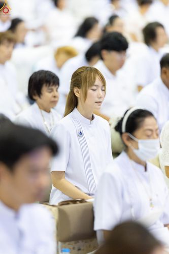 ภาพ No.328018:วันอาทิตย์ต้นเดือนที่ 3 พฤษภาคม พ.ศ.2569 พิธีบูชาข้าวพระ ณ วัดพระธรรมกาย