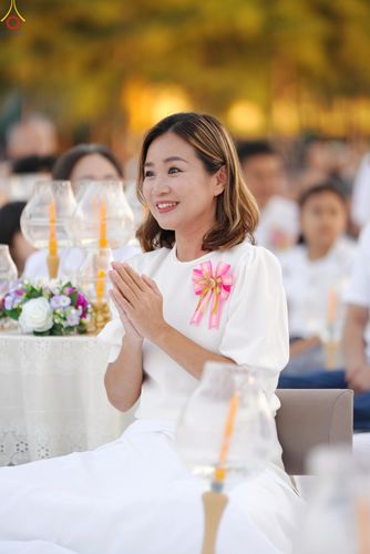 ภาพ No.292022:วันที่ 10 มกราคม พ.ศ. 2569 พิธีจุดประทีปถวายเป็นพุทธบูชา และบูชาธรรมมหาปูชนียาจารย์  ณ อนุสรณ์สถานคลองบางนางแท่น อ.สามพราน จ.นครปฐม ในโครงการธรรมยาตรา กตัญญูบูชา มหาปูชนียาจารย์ พระมงคลเทพมุนี(สด จนฺทสโร) พระผู้ปราบมาร อนุสรณ์สถาน 7 แห่ง ปีที่ 14