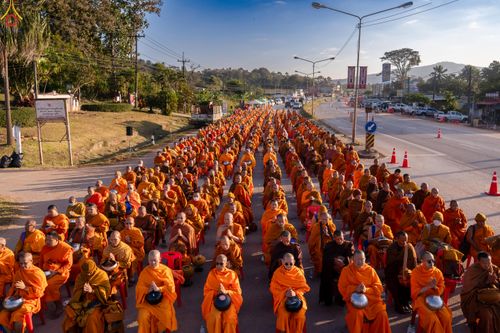 ภาพ No.281378:วันเสาร์ที่ 27 ธันวาคม พ.ศ.2568 พิธีตักบาตรพระ ๑,๐๐๐ รูป   เพื่อความเป็นสิริมงคลแก่ชีวิตและแผ่นดินไทย  มหากุศลครั้งยิ่งใหญ่แห่งปี ส่งท้ายปีเก่า ต้อนรับปีใหม่  ณ ถนนหน้าที่ว่าการอำเภอภูเรือ จังหวัดเลย