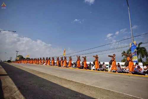 ภาพ No.13000:ประมวลภาพธุดงค์ธรรมชัย ปีที่ 4 วันที่ 9 มกราคม 2558