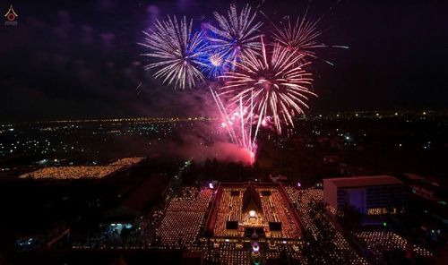 ภาพ No.15582:ประมวลภาพพิธีอัญเชิญรูปหล่อทองคำพระมงคลเทพมุนี (สด จนฺทสโร) ประดิษฐาน ณ วัดโบสถ์บน