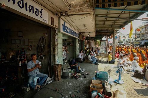 ภาพ No.15596:ประมวลภาพพิธีอัญเชิญรูปหล่อทองคำพระมงคลเทพมุนี (สด จนฺทสโร) ประดิษฐาน ณ วัดโบสถ์บน