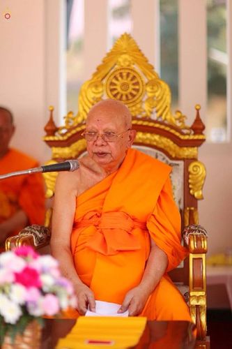 ภาพ No.15610:ประมวลภาพพิธีอัญเชิญรูปหล่อทองคำพระมงคลเทพมุนี (สด จนฺทสโร) ประดิษฐาน ณ วัดโบสถ์บน