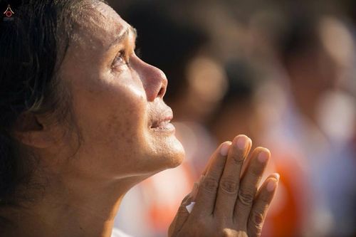 ภาพ No.15624:ประมวลภาพพิธีอัญเชิญรูปหล่อทองคำพระมงคลเทพมุนี (สด จนฺทสโร) ประดิษฐาน ณ วัดโบสถ์บน