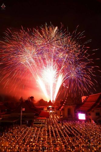 ภาพ No.15643:ประมวลภาพพิธีอัญเชิญรูปหล่อทองคำพระมงคลเทพมุนี (สด จนฺทสโร) ประดิษฐาน ณ วัดโบสถ์บน