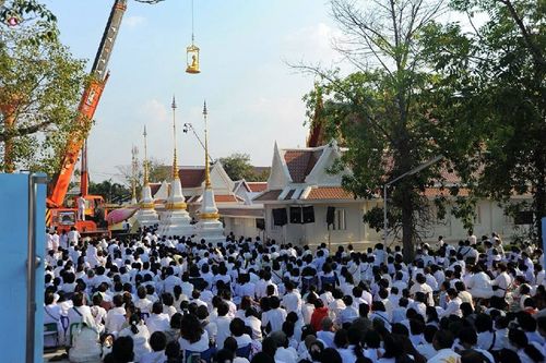 ภาพ No.15652:ประมวลภาพพิธีอัญเชิญรูปหล่อทองคำพระมงคลเทพมุนี (สด จนฺทสโร) ประดิษฐาน ณ วัดโบสถ์บน