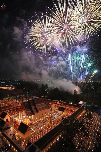 ภาพ No.15670:ประมวลภาพพิธีอัญเชิญรูปหล่อทองคำพระมงคลเทพมุนี (สด จนฺทสโร) ประดิษฐาน ณ วัดโบสถ์บน