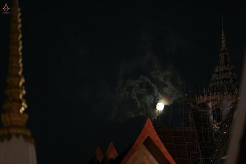 ภาพ No.15684:ประมวลภาพพิธีอัญเชิญรูปหล่อทองคำพระมงคลเทพมุนี (สด จนฺทสโร) ประดิษฐาน ณ วัดโบสถ์บน