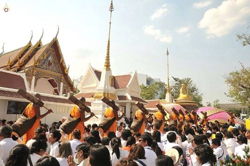 ภาพ No.15703:ประมวลภาพพิธีอัญเชิญรูปหล่อทองคำพระมงคลเทพมุนี (สด จนฺทสโร) ประดิษฐาน ณ วัดโบสถ์บน