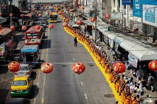 ภาพ No.15707:ประมวลภาพพิธีอัญเชิญรูปหล่อทองคำพระมงคลเทพมุนี (สด จนฺทสโร) ประดิษฐาน ณ วัดโบสถ์บน