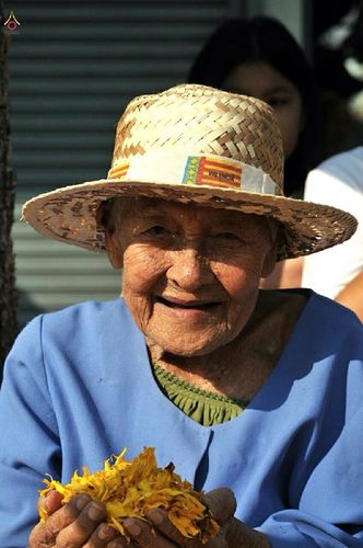 ภาพ No.15765:ประมวลภาพพิธีอัญเชิญรูปหล่อทองคำพระมงคลเทพมุนี (สด จนฺทสโร) ประดิษฐาน ณ วัดโบสถ์บน