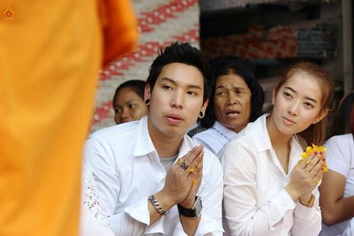 ภาพ No.15783:ประมวลภาพพิธีอัญเชิญรูปหล่อทองคำพระมงคลเทพมุนี (สด จนฺทสโร) ประดิษฐาน ณ วัดโบสถ์บน