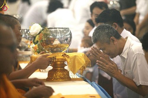 ภาพ No.15786:ประมวลภาพพิธีถวายโคมมาฆประทีป เสาร์ที่ 14 กุมภาพันธ์ พ.ศ.2558