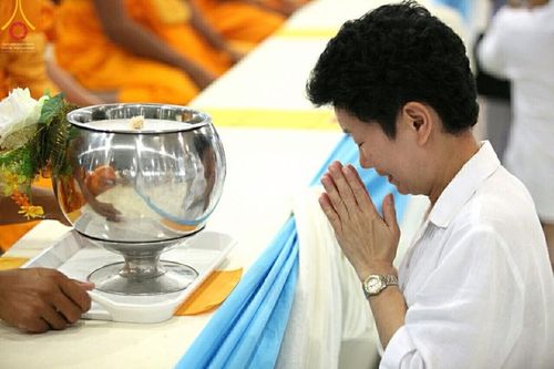 ภาพ No.15792:ประมวลภาพพิธีถวายโคมมาฆประทีป เสาร์ที่ 14 กุมภาพันธ์ พ.ศ.2558