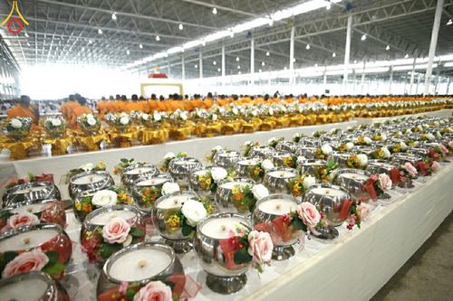 ภาพ No.15793:ประมวลภาพพิธีถวายโคมมาฆประทีป เสาร์ที่ 14 กุมภาพันธ์ พ.ศ.2558