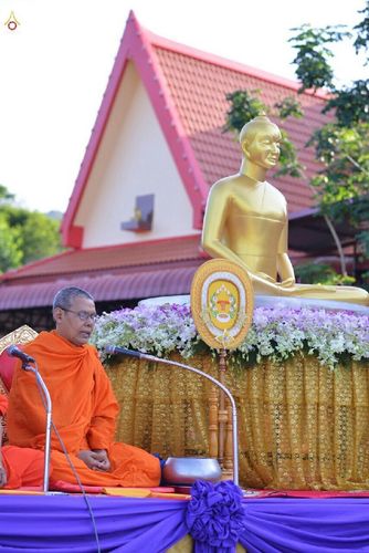 ภาพ No.15874:ประมวลภาพตักบาตรมิตรภาพไทย-พม่า พระ 1,000 รูป ณ วัดวารีบรรพต (วัดบางนอน) จ.ระนอง