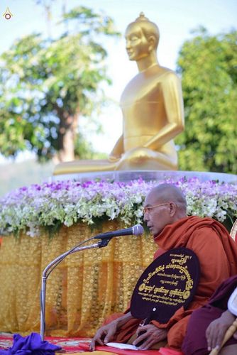 ภาพ No.15873:ประมวลภาพตักบาตรมิตรภาพไทย-พม่า พระ 1,000 รูป ณ วัดวารีบรรพต (วัดบางนอน) จ.ระนอง