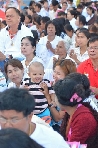 ภาพ No.15883:ประมวลภาพตักบาตรมิตรภาพไทย-พม่า พระ 1,000 รูป ณ วัดวารีบรรพต (วัดบางนอน) จ.ระนอง