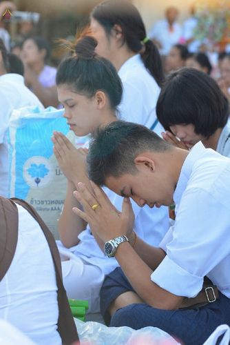 ภาพ No.15885:ประมวลภาพตักบาตรมิตรภาพไทย-พม่า พระ 1,000 รูป ณ วัดวารีบรรพต (วัดบางนอน) จ.ระนอง