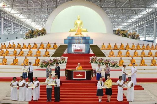 ภาพ No.16006:ประมวลภาพวันมาฆบูชา วันพุธที่ 4 มีนาคม พ.ศ.2558 ณ วัดพระธรรมกาย จ.ปทุมธานี