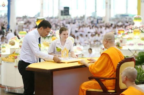ภาพ No.16095:ประมวลภาพวันมาฆบูชา วันพุธที่ 4 มีนาคม พ.ศ.2558 ณ วัดพระธรรมกาย จ.ปทุมธานี