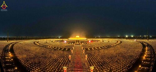 ภาพ No.15937:ประมวลภาพวันมาฆบูชา วันพุธที่ 4 มีนาคม พ.ศ.2558 ณ วัดพระธรรมกาย จ.ปทุมธานี