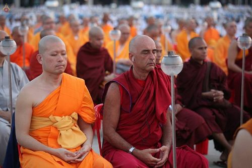 ภาพ No.15949:ประมวลภาพวันมาฆบูชา วันพุธที่ 4 มีนาคม พ.ศ.2558 ณ วัดพระธรรมกาย จ.ปทุมธานี