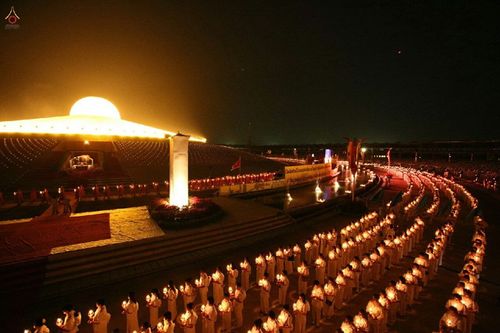 ภาพ No.15955:ประมวลภาพวันมาฆบูชา วันพุธที่ 4 มีนาคม พ.ศ.2558 ณ วัดพระธรรมกาย จ.ปทุมธานี