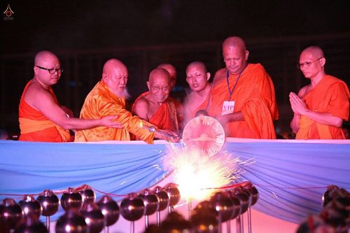 ภาพ No.15957:ประมวลภาพวันมาฆบูชา วันพุธที่ 4 มีนาคม พ.ศ.2558 ณ วัดพระธรรมกาย จ.ปทุมธานี