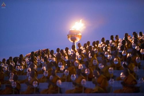 ภาพ No.15962:ประมวลภาพวันมาฆบูชา วันพุธที่ 4 มีนาคม พ.ศ.2558 ณ วัดพระธรรมกาย จ.ปทุมธานี