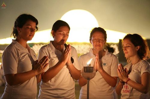 ภาพ No.15964:ประมวลภาพวันมาฆบูชา วันพุธที่ 4 มีนาคม พ.ศ.2558 ณ วัดพระธรรมกาย จ.ปทุมธานี