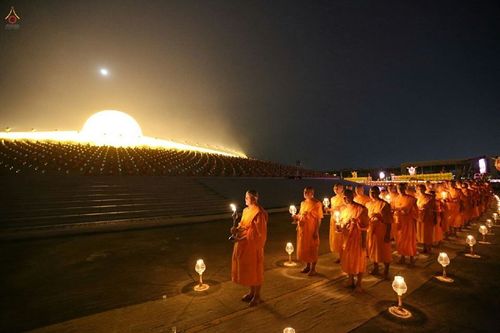 ภาพ No.15968:ประมวลภาพวันมาฆบูชา วันพุธที่ 4 มีนาคม พ.ศ.2558 ณ วัดพระธรรมกาย จ.ปทุมธานี