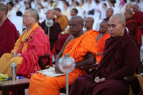 ภาพ No.15976:ประมวลภาพวันมาฆบูชา วันพุธที่ 4 มีนาคม พ.ศ.2558 ณ วัดพระธรรมกาย จ.ปทุมธานี