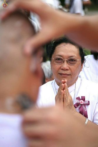 ภาพ No.16225:ประมวลภาพพิธีปลงผมธรรมทายาท รุ่นบูชาธรรม 71 ปี พระเทพญาณมหามุนี