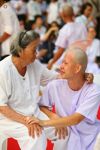 ภาพ No.16231:ประมวลภาพพิธีปลงผมธรรมทายาท รุ่นบูชาธรรม 71 ปี พระเทพญาณมหามุนี