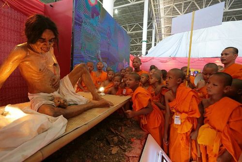 ภาพ No.16280:ประมวลภาพวันสามเณรทั่วไทยรวมใจเพื่อฟื้นฟูพระพุทธศาสนา ครั้งที่ 1