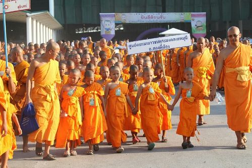 ภาพ No.16354:ประมวลภาพวันสามเณรทั่วไทยรวมใจเพื่อฟื้นฟูพระพุทธศาสนา ครั้งที่ 1