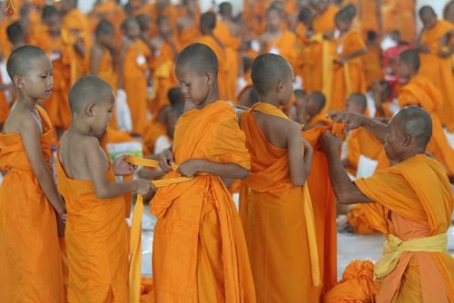 ภาพ No.16418:ประมวลภาพวันสามเณรทั่วไทยรวมใจเพื่อฟื้นฟูพระพุทธศาสนา ครั้งที่ 1