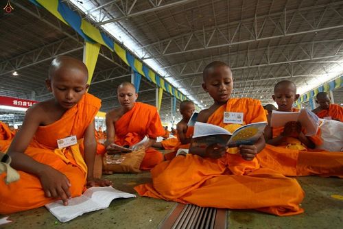 ภาพ No.16433:ประมวลภาพวันสามเณรทั่วไทยรวมใจเพื่อฟื้นฟูพระพุทธศาสนา ครั้งที่ 1