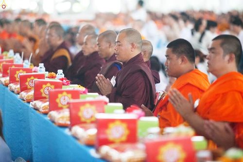 ภาพ No.16707:ประมวลภาพวันคุ้มครองโลก 2558 ณ วัดพระธรรมกาย