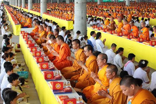 ภาพ No.16716:ประมวลภาพวันคุ้มครองโลก 2558 ณ วัดพระธรรมกาย